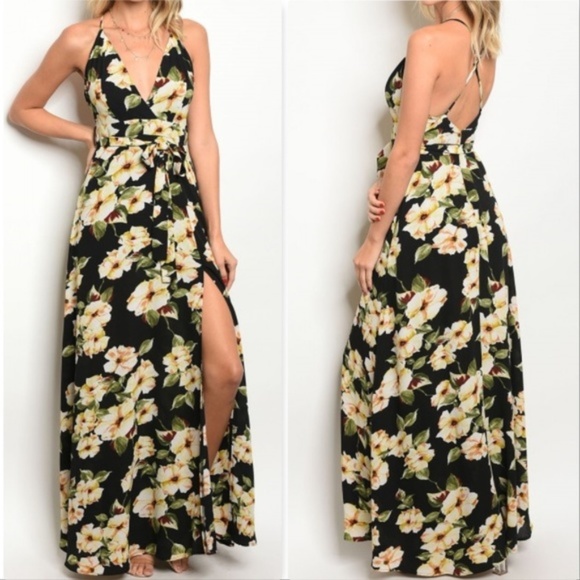 Dresses & Skirts - Floral Maxi dress